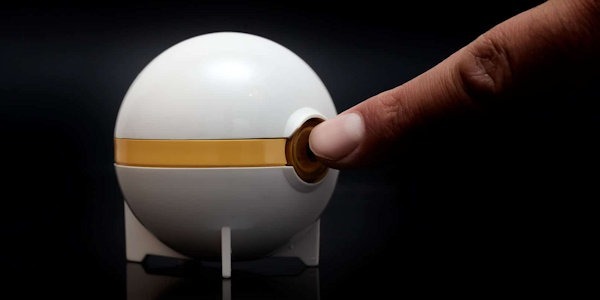 Une petite boule pour le nettoyage et la stérilisation des lentilles de contact !